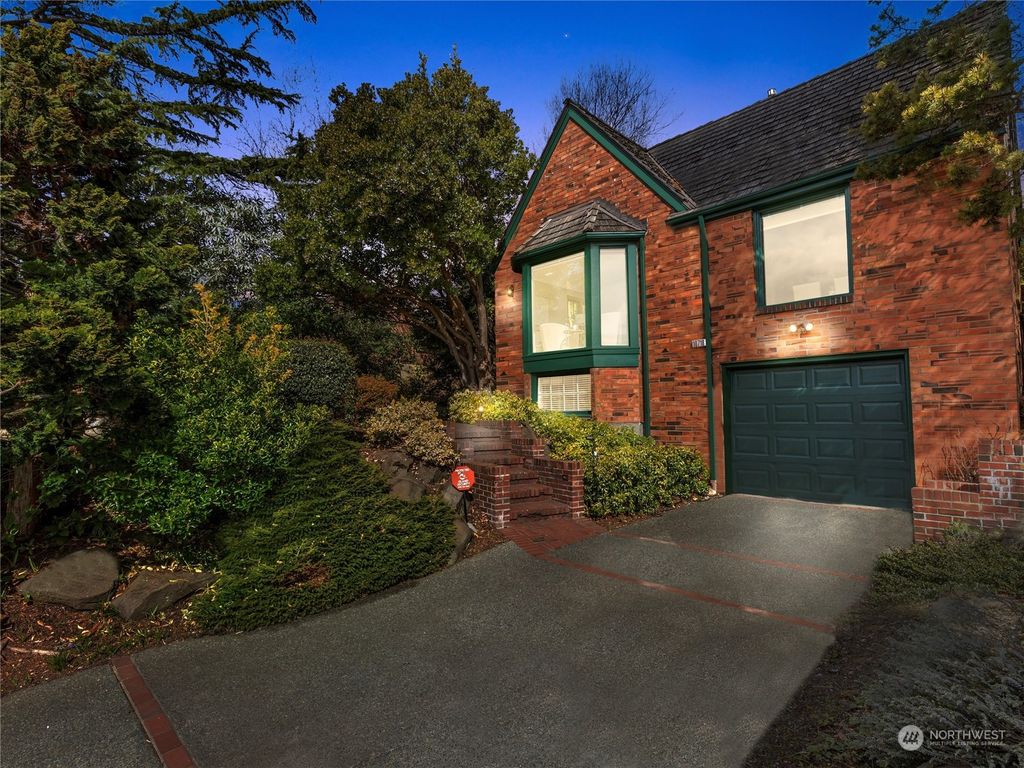 Photo of 10718 Marine View Drive SW, Seattle, WA 98146 (MLS # 2043756)