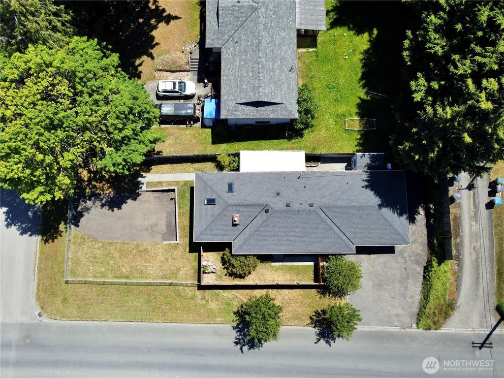 Photo of 1105 S I st. ST, Port Angeles, WA 98363 (MLS # 2541070)