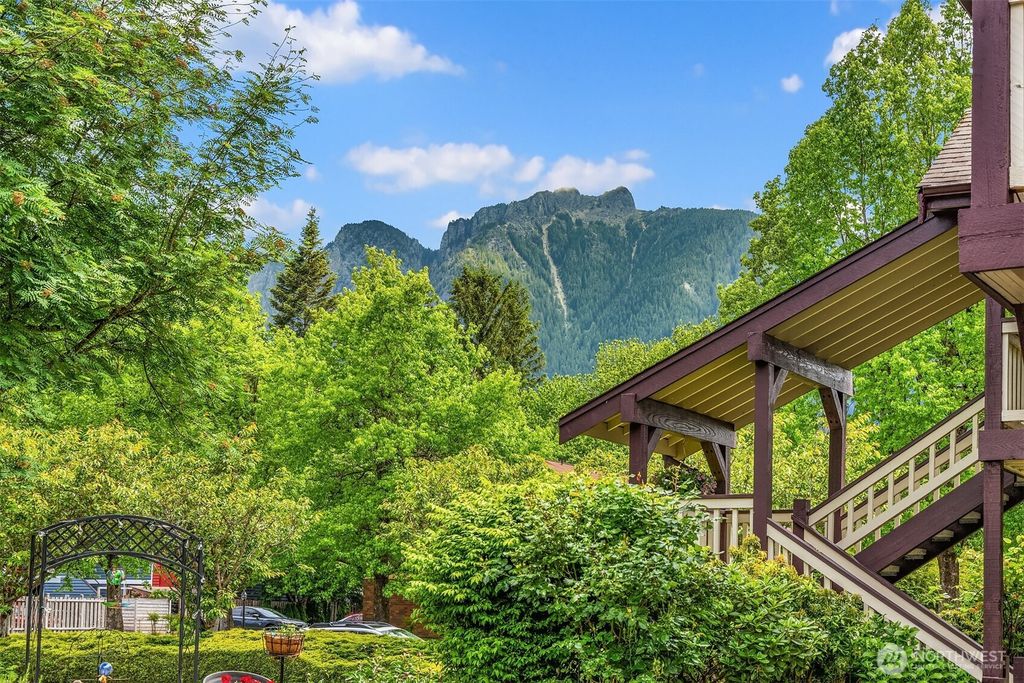 listing image 9360216016679255016