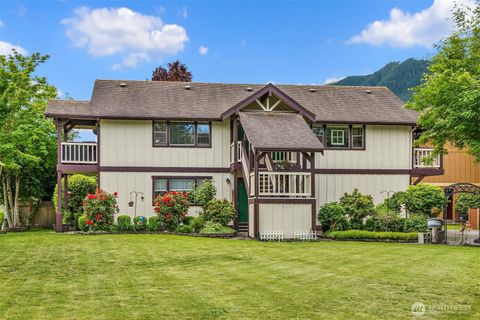 418 Stow Ave S North Bend WA 98045