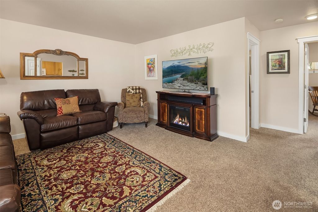 listing image 9368952150281595057