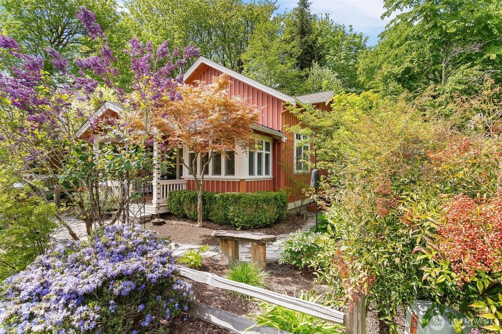 Photo of 13308 NE 111th Court #2, Redmond, WA 98052 (MLS # 2369262)