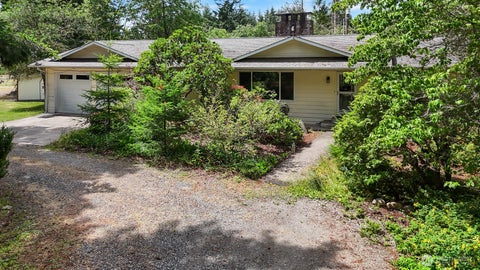 Photo of 10905 138th Avenue SE, Rainier, WA 98576 (MLS # 2547066)