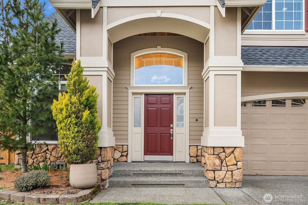 Photo of 5504 NE 13th Place, Renton, WA 98059 (MLS # 2333130)