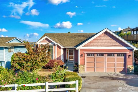 Photo of 833 Walnut Street, Edmonds, WA 98020 (MLS # 2440159)