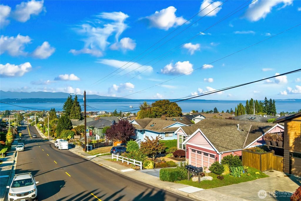 Photo of 833 Walnut Street, Edmonds, WA 98020 (MLS # 2440159)