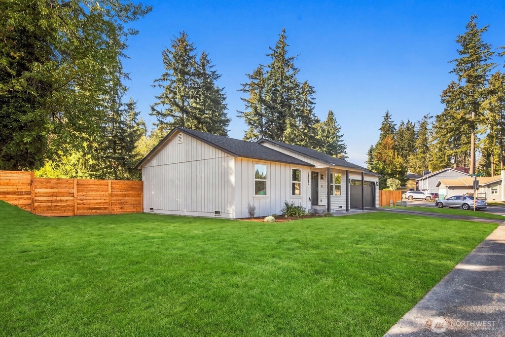 Photo of 30205 29th Avenue S, Federal Way, WA 98003 (MLS # 2590149)