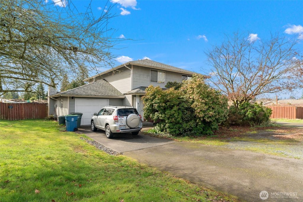 Photo of 4528 148th Street SW, Lynnwood, WA 98087 (MLS # 2490536)