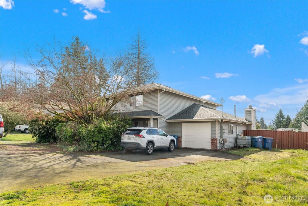 Photo of 4528 148th Street SW, Lynnwood, WA 98087 (MLS # 2490536)