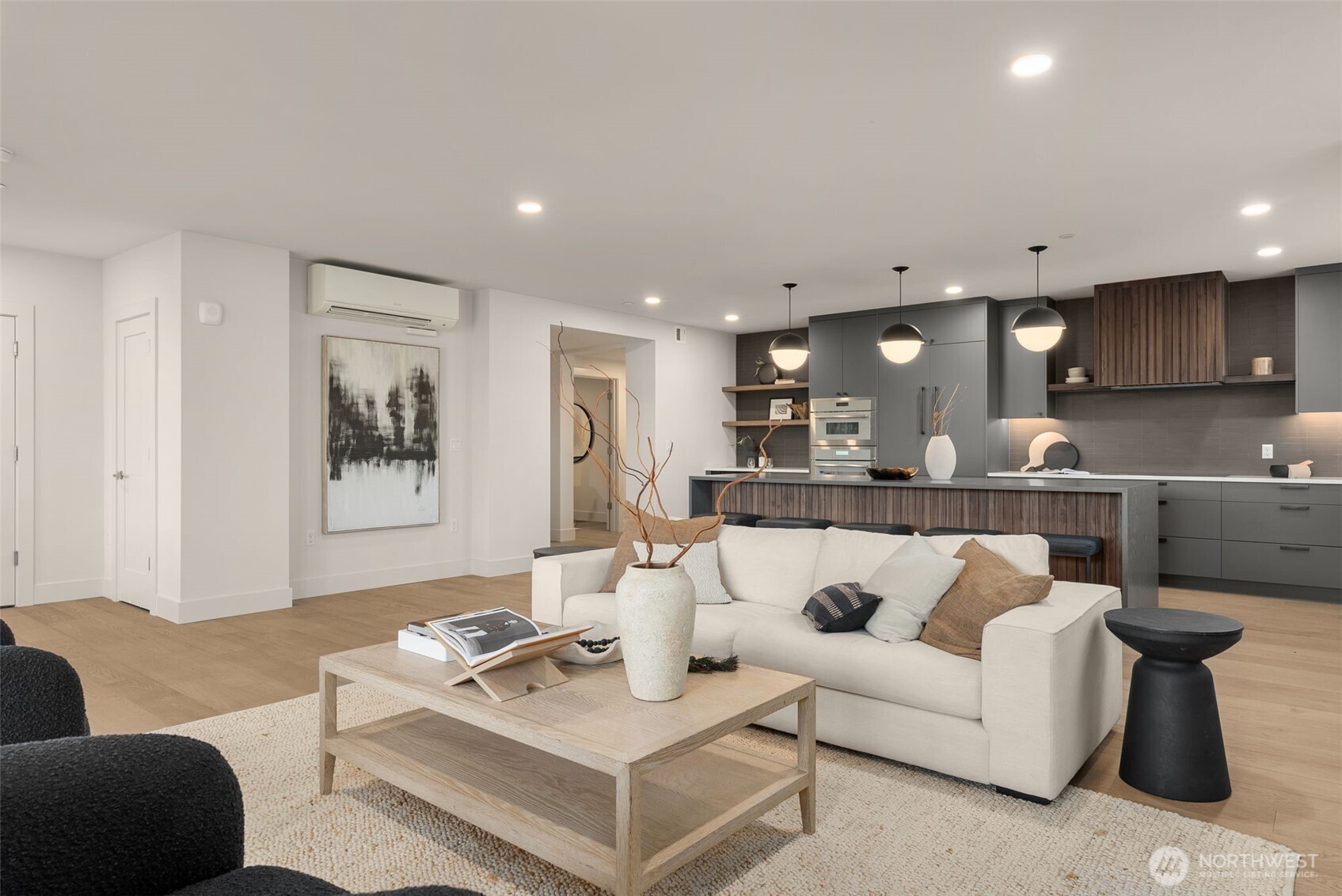 238 4th Avenue 100