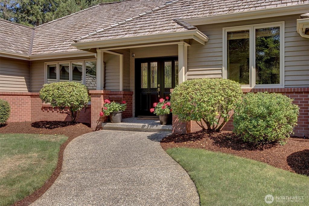 Photo of 17434 NE 129th Street, Redmond, WA 98052 (MLS # 2413441)