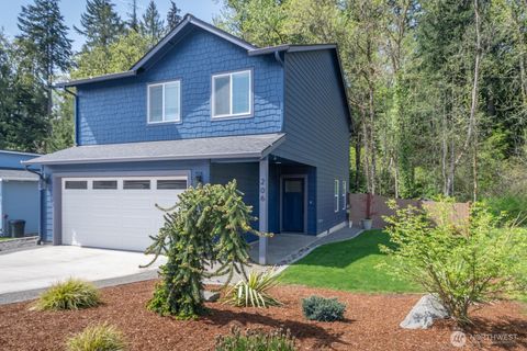 Photo of 206 Oak Street, Winlock, WA 98596 (MLS # 2521898)