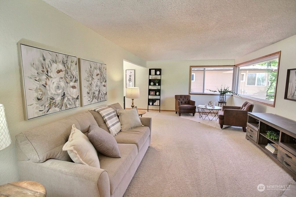 Photo of 13219 SE 261st Street, Kent, WA 98042 (MLS # 2146620)