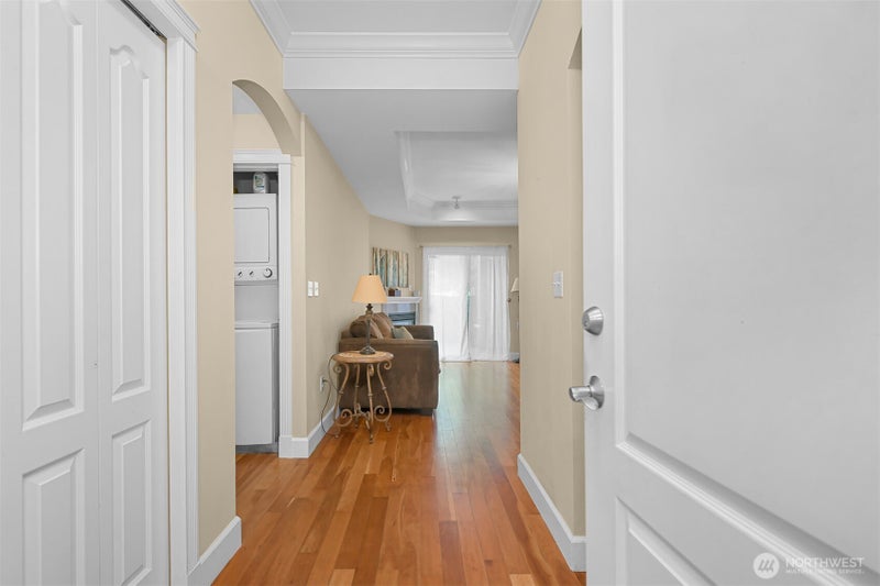 251 W Bakerview Road 101
