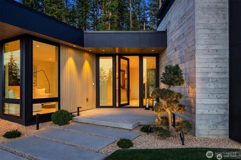 Photo of Issaquah, WA 98029 (MLS # 2555979)