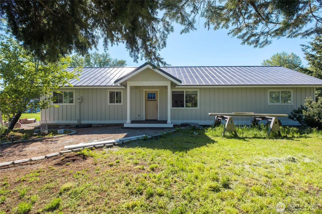 Photo of 120 Three Lakes Road, Cle Elum, WA 98922 (MLS # 2501878)