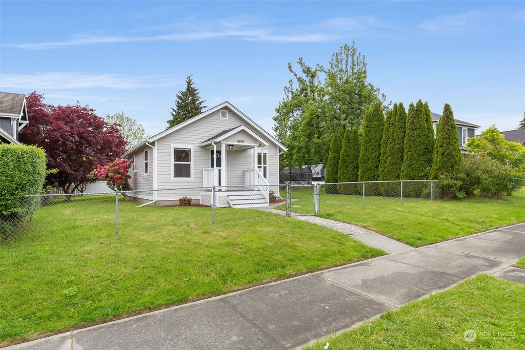 Photo of 2418 State Street, Everett, WA 98201 (MLS # 2239847)