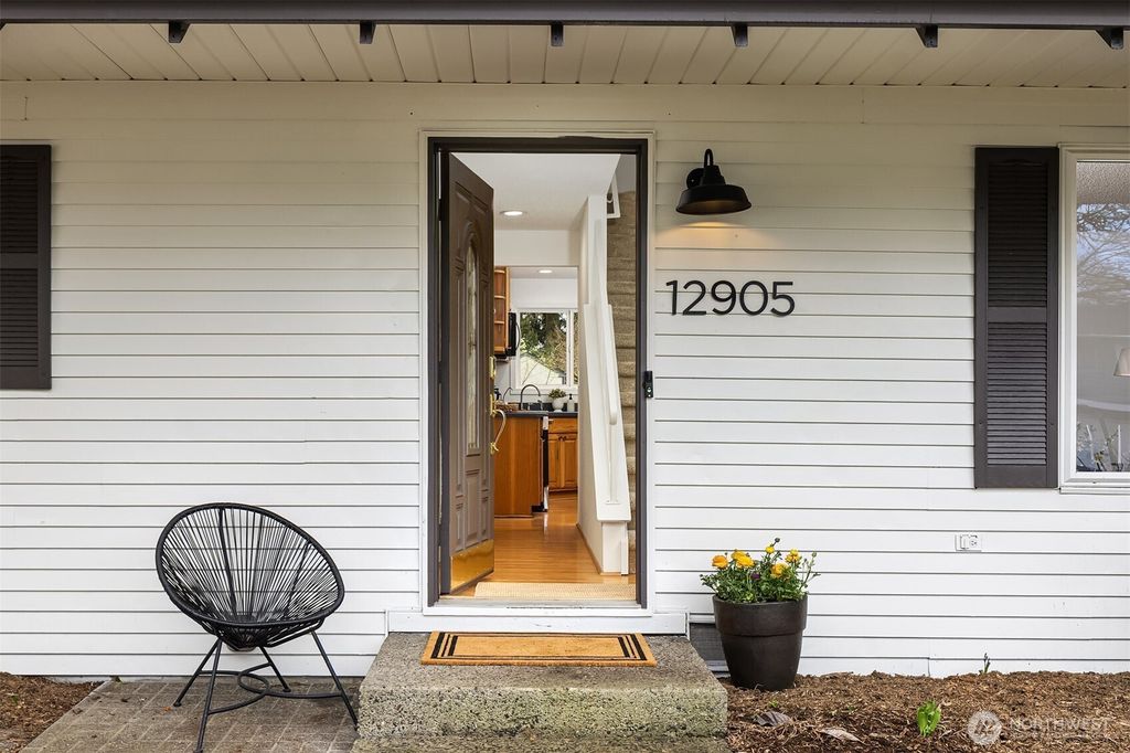 Photo of 12905 SE 158th Place, Renton, WA 98058 (MLS # 2494770)