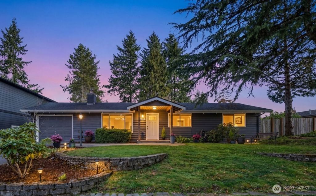 Photo of 8554 NE 137th Pl Pl, Kirkland, WA 98034 (MLS # 2504873)