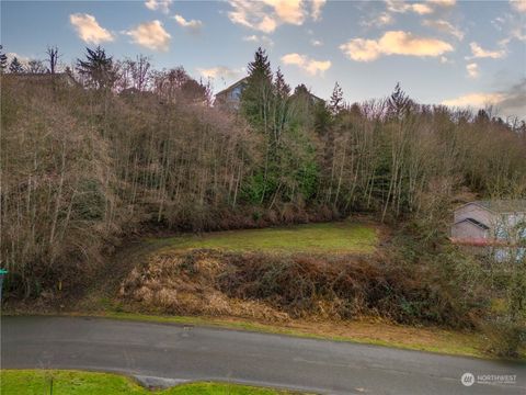 1900 5th Street SE Puyallup WA 98372