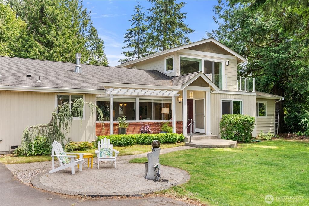 Photo of 135 SW 192nd Street, Normandy Park, WA 98166 (MLS # 2399002)