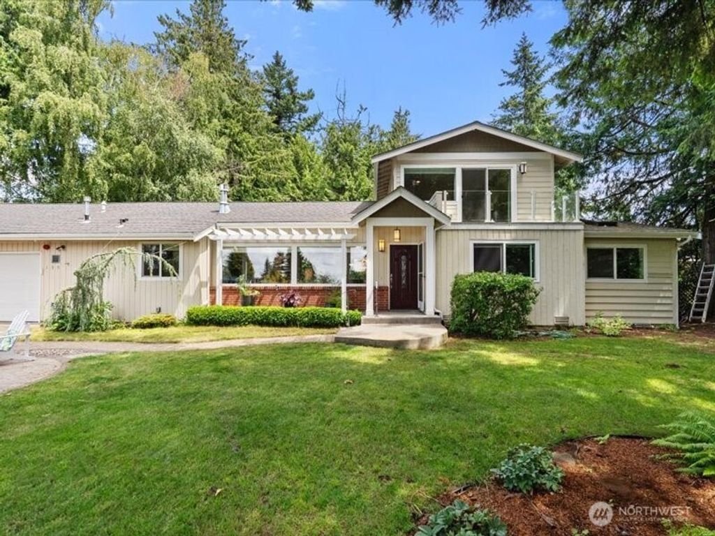 Photo of 135 SW 192nd Street, Normandy Park, WA 98166 (MLS # 2399002)