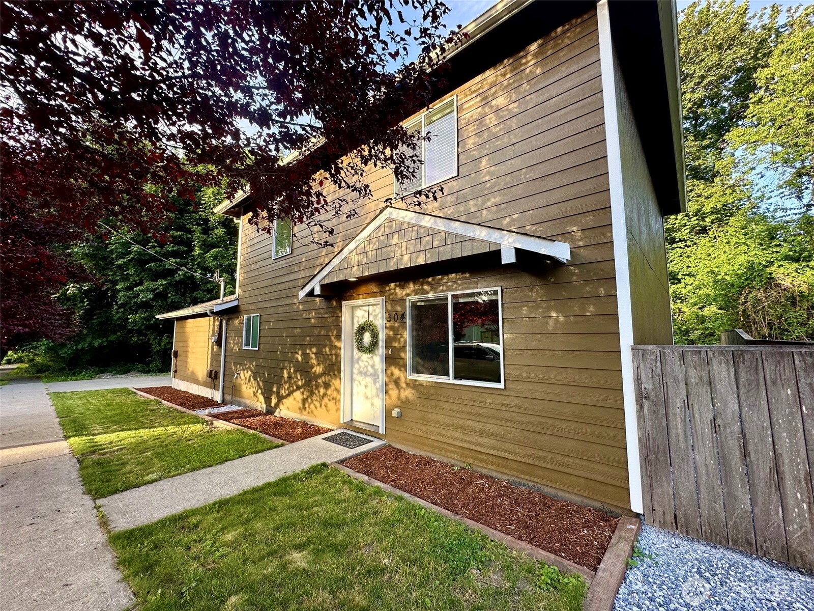 304 N 5th Avenue SW