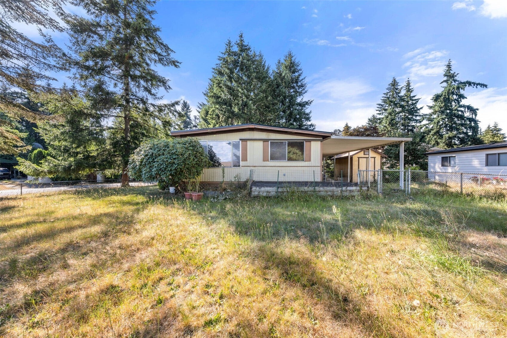 13614 Cedar Cir E