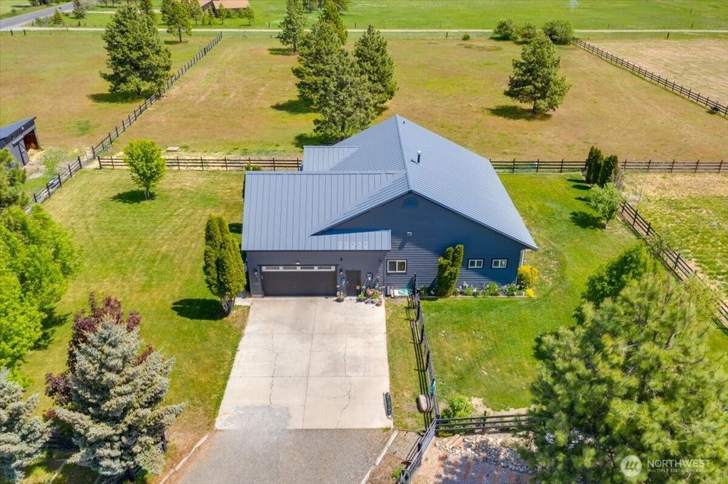 Photo of 644 Masterson Road, Cle Elum, WA 98922 (MLS # 2526553)