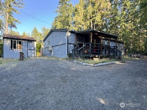Photo of 200 E Dartmoor Dr, Shelton, WA 98584 (MLS # 2412381)
