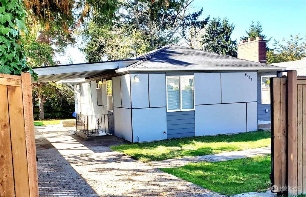 Photo of 9027 S 37th Avenue, Seattle, WA 98118 (MLS # 2320655)