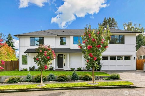Photo of 4215 NE 82nd Street, Seattle, WA 98115 (MLS # 2474587)