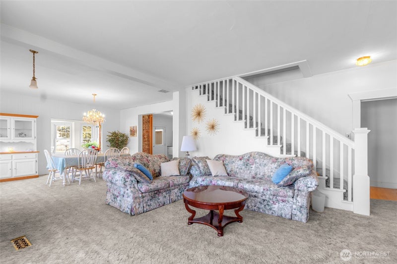 145 W Cooper Avenue