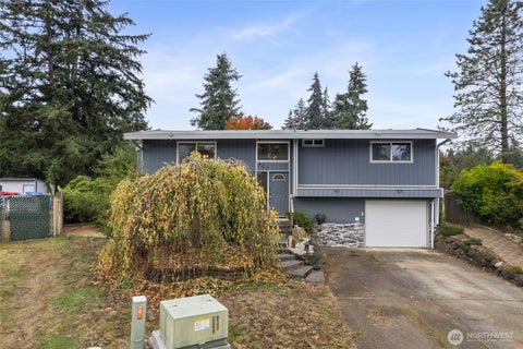 Photo of 903 195th St Ct CT E, Spanaway, WA 98387 (MLS # 2592772)