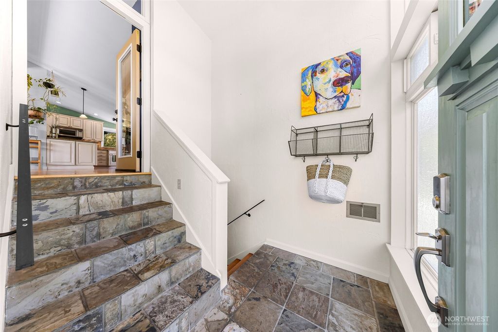 Photo of 12048 Standring Court SW, Burien, WA 98146 (MLS # 2392676)