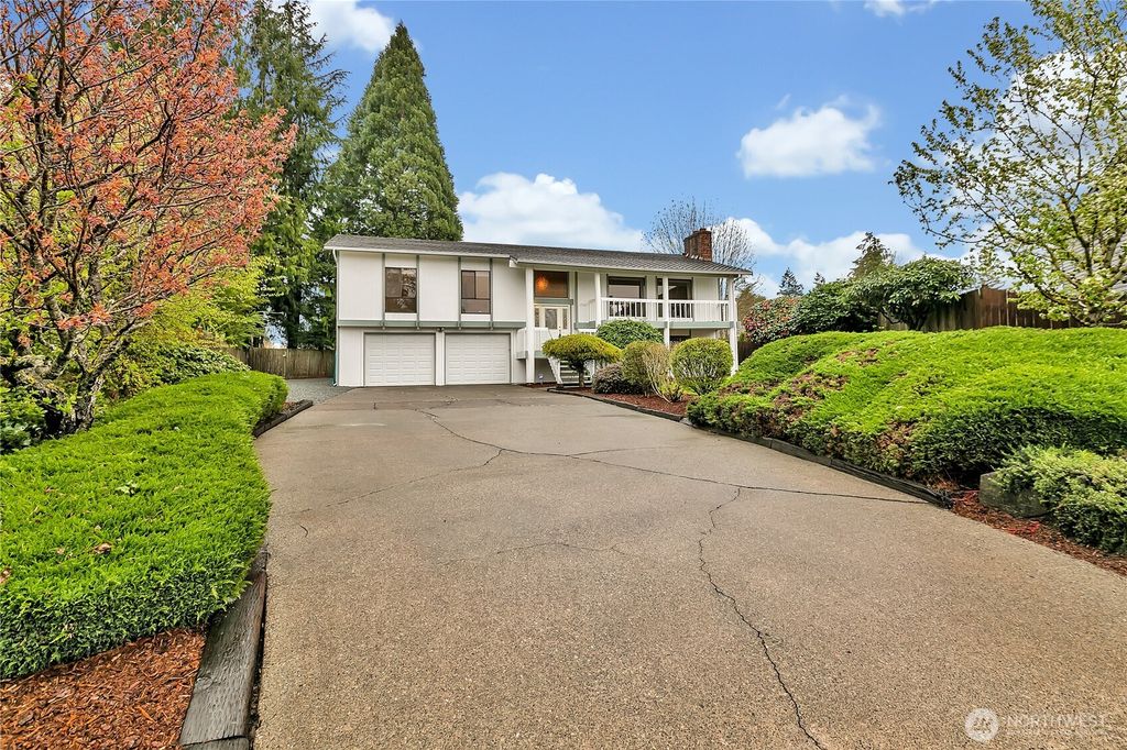 Photo of 17500 160th Avenue SE, Renton, WA 98058 (MLS # 2358458)