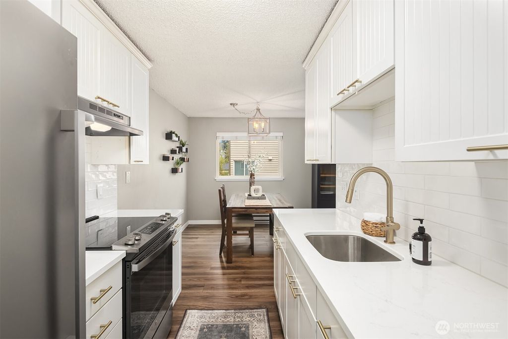 Photo of 5501 11th Avenue NW #204, Seattle, WA 98107 (MLS # 2506418)