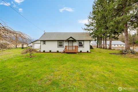 Photo of 879 N Fruitdale Road, Sedro Woolley, WA 98284 (MLS # 2449395)