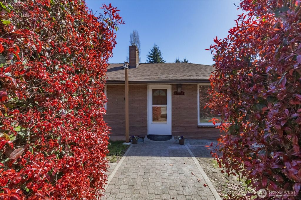 Photo of 11834 8th Avenue S, Seattle, WA 98168 (MLS # 2498978)