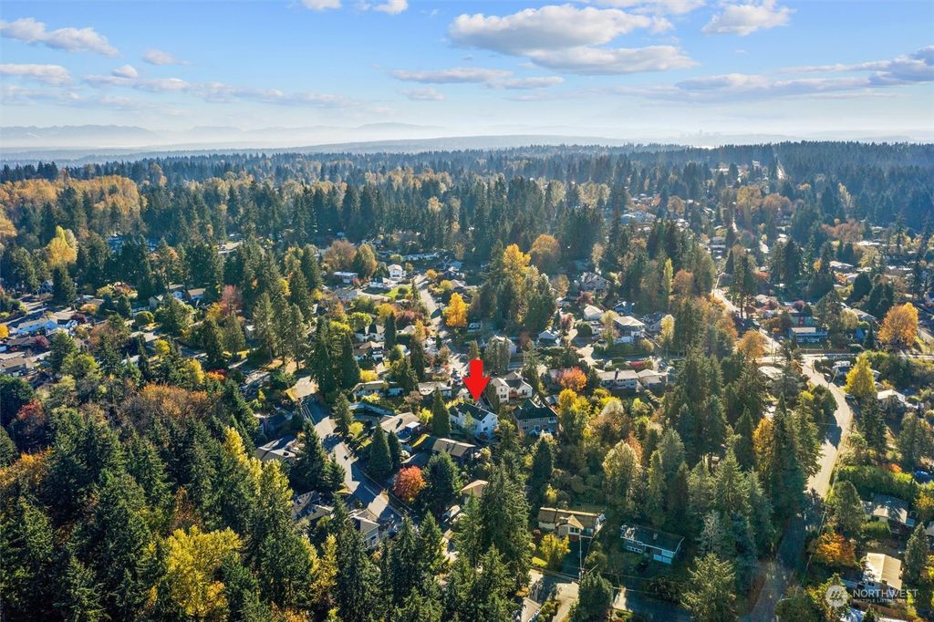 Photo of 7120 NE 153rd Place, Kenmore, WA 98028 (MLS # 1992074)