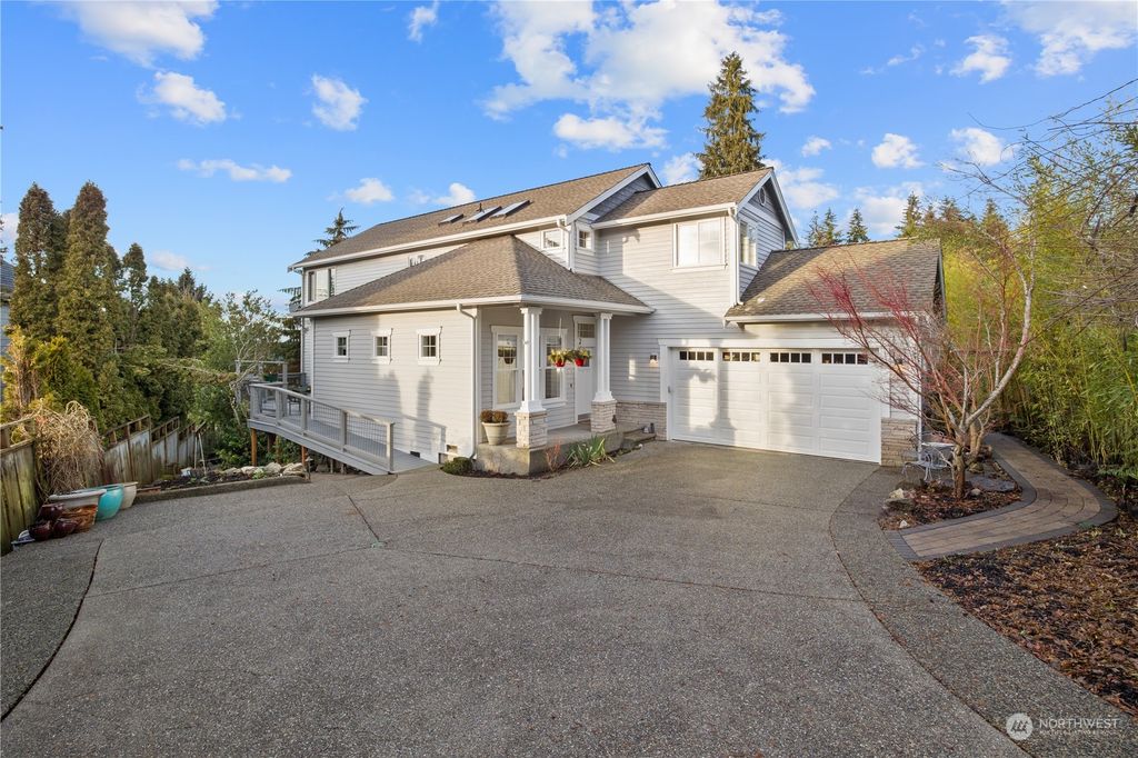 Photo of 7120 NE 153rd Place, Kenmore, WA 98028 (MLS # 1992074)