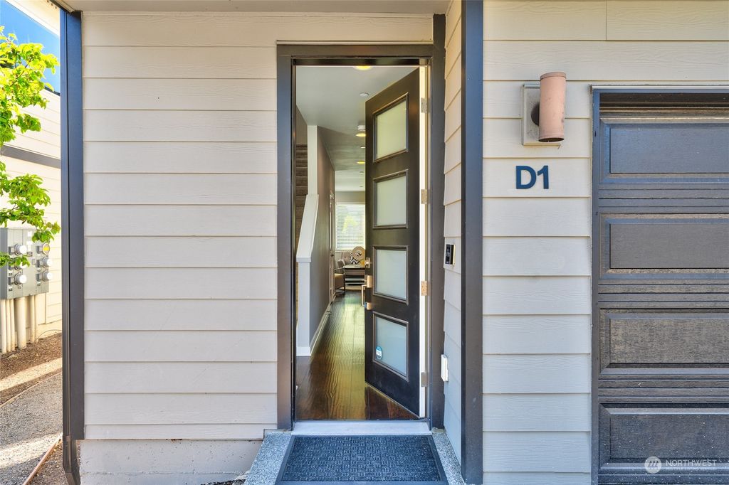 Photo of 3230 148th Street SW #D1, Lynnwood, WA 98087 (MLS # 2263424)