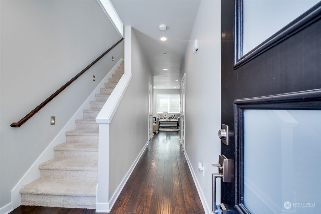 Photo of 3230 148th Street SW #D1, Lynnwood, WA 98087 (MLS # 2263424)