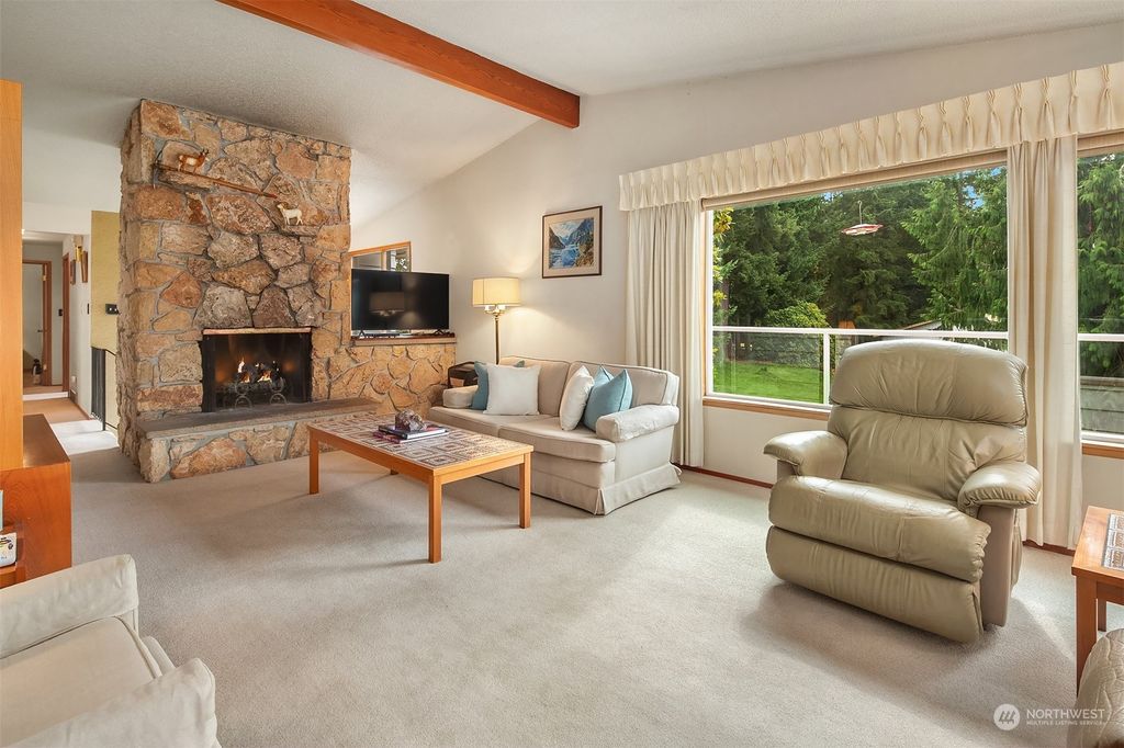 Photo of 20524 SE 26th Street St, Sammamish, WA 98075 (MLS # 2290546)