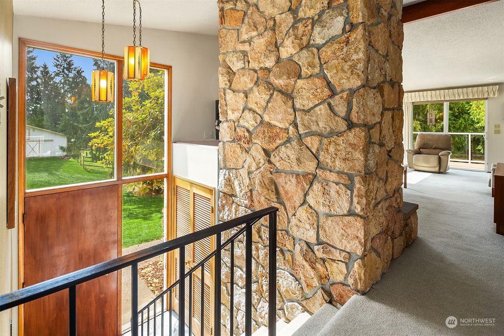 Photo of 20524 SE 26th Street St, Sammamish, WA 98075 (MLS # 2290546)