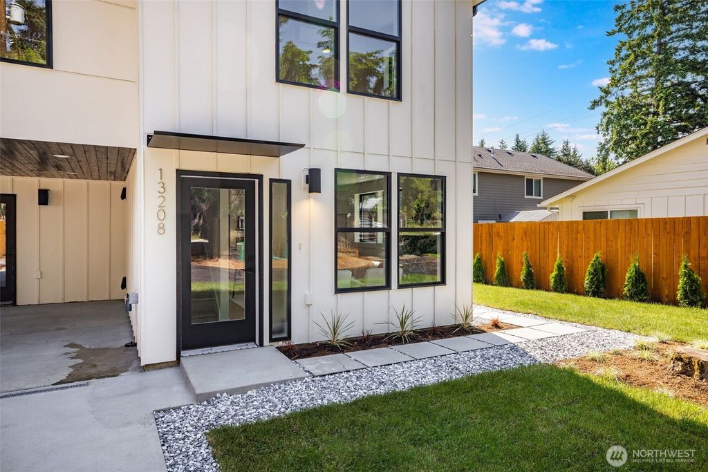 Photo of 13208 87th Avenue NE, Kirkland, WA 98034 (MLS # 2401691)