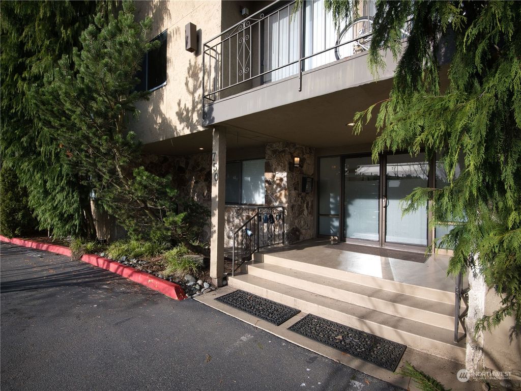 Photo of 750 N 143rd Street #316, Seattle, WA 98133 (MLS # 2192312)