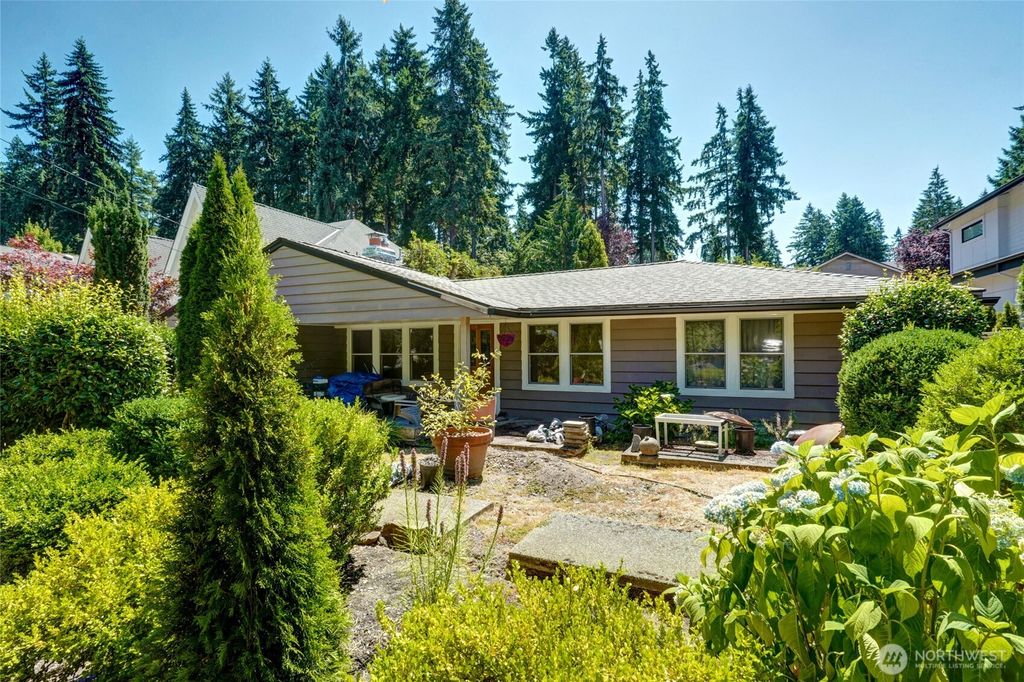 Photo of 10425 SE 20th Street, Bellevue, WA 98004 (MLS # 2414096)