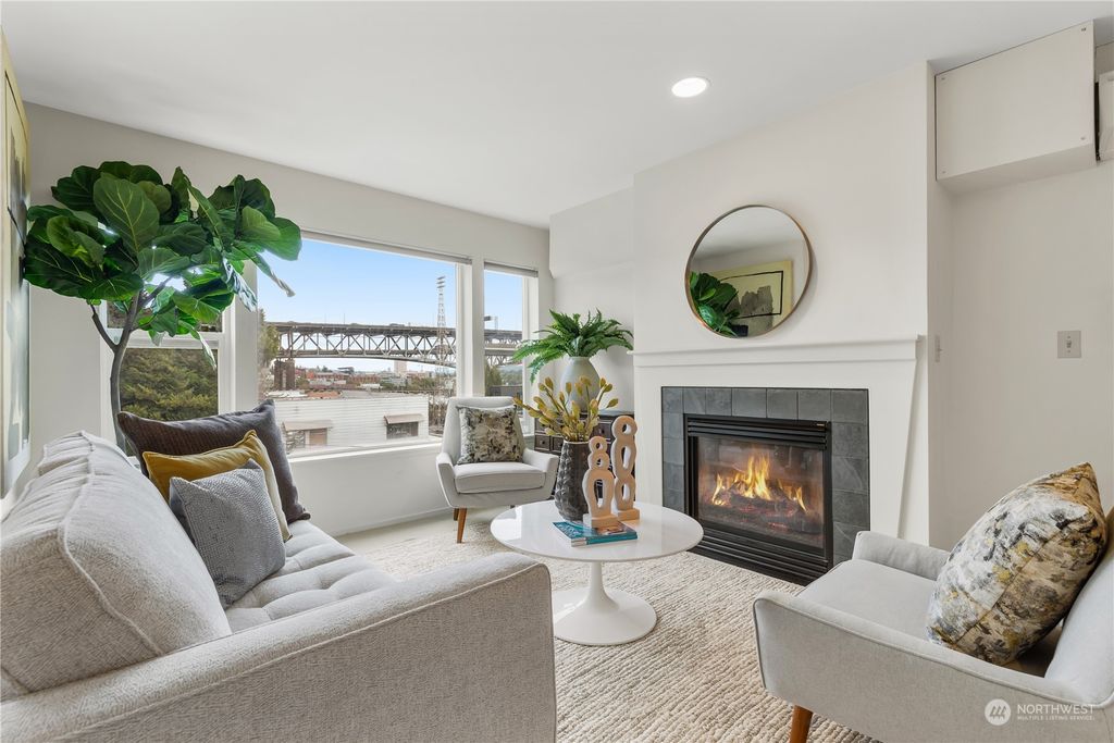 Photo of 3919 Latona Avenue NE #403, Seattle, WA 98105 (MLS # 2291923)