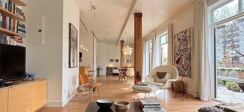 81 Vine Street 404